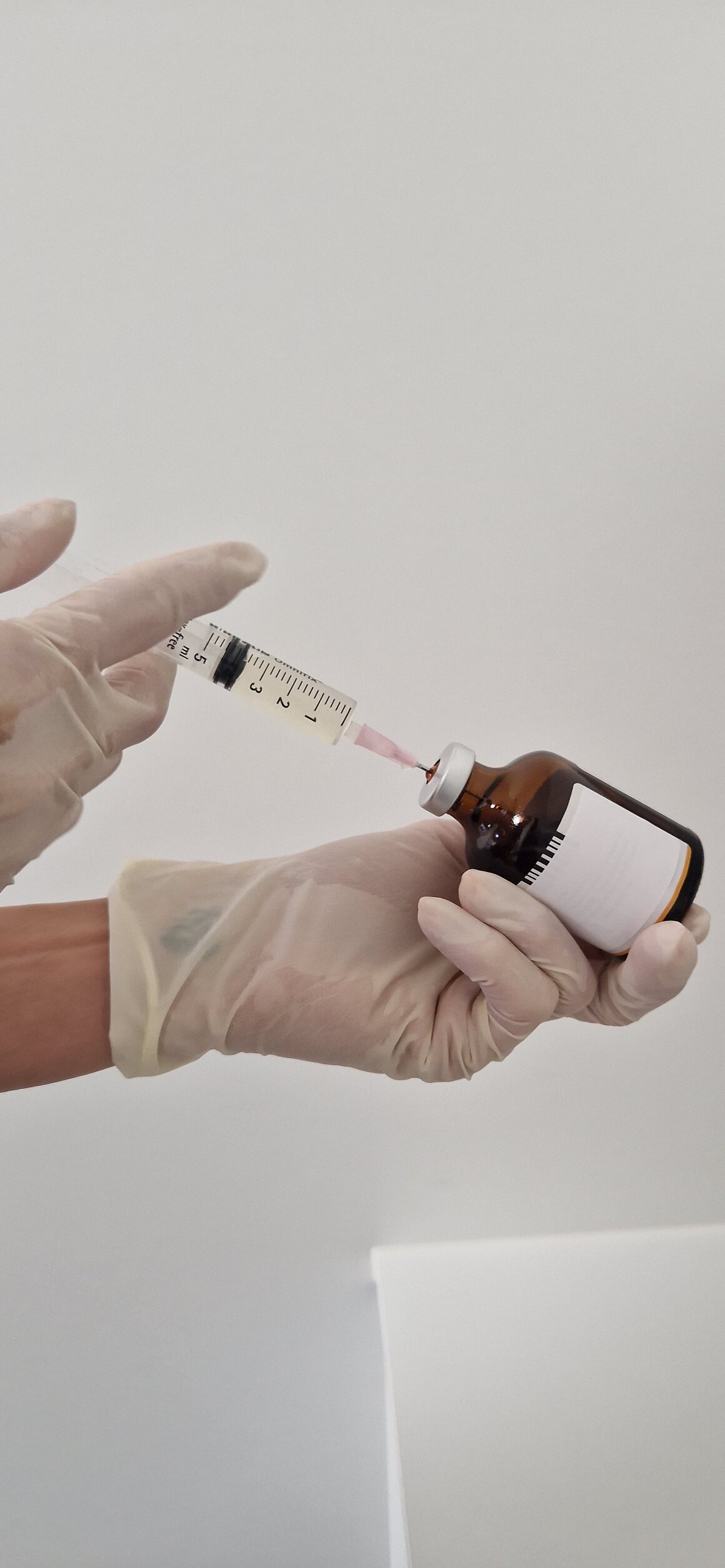 Ärztliche Botulinumtoxin-Behandlung im Gesicht